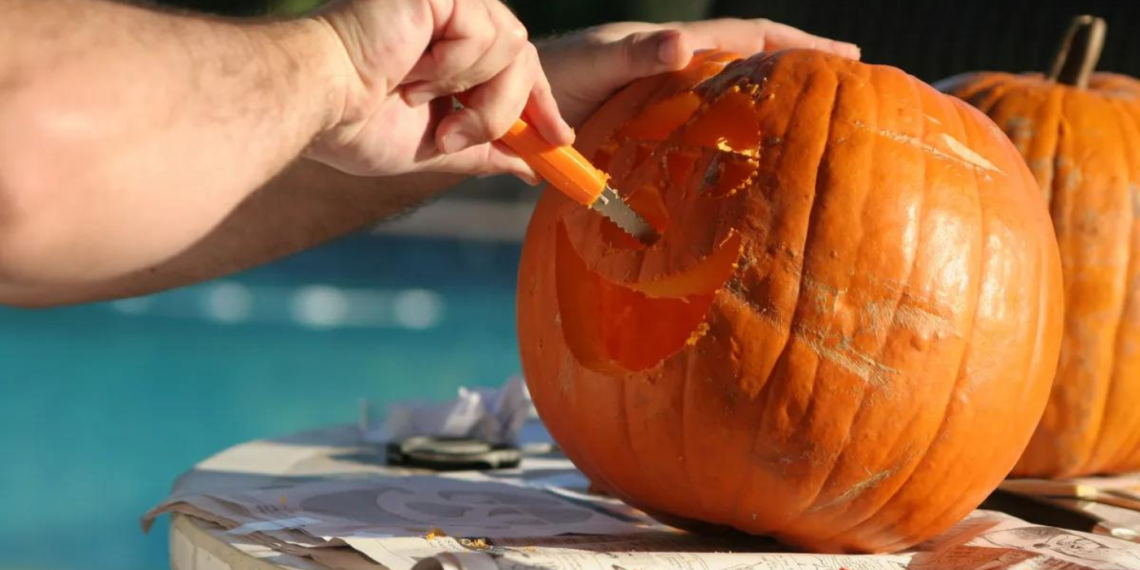 Traditional-Pumpkin-Carving-Techniques
